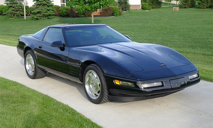 Corvettes for Sale: Award-Winning 1993 Black/Black 6-Speed Coupe on Bring a Trailer